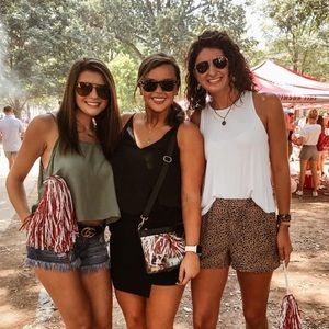 Meet your Posher, Claire